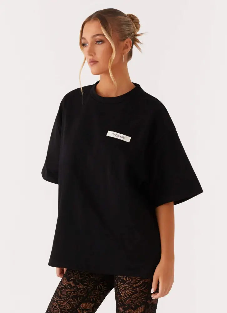 Signature Oversized Tee - Black - T-Shirts